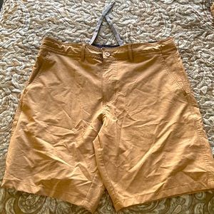 Goodfellow khaki hybrid mens shorts Sz 33